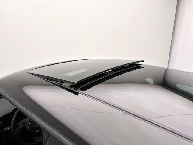 Mini Hatch view 11