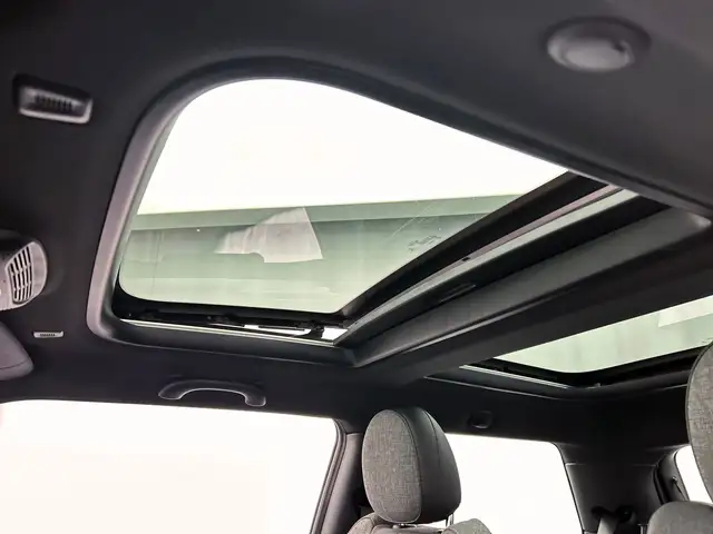 Mini Hatch view 19