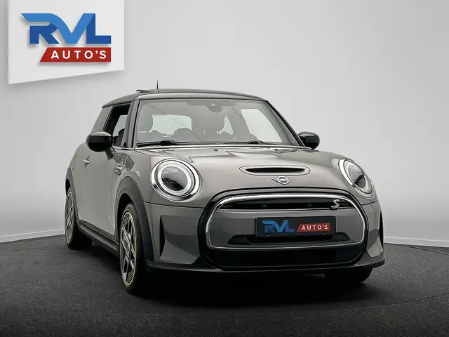 Mini Hatch view 4