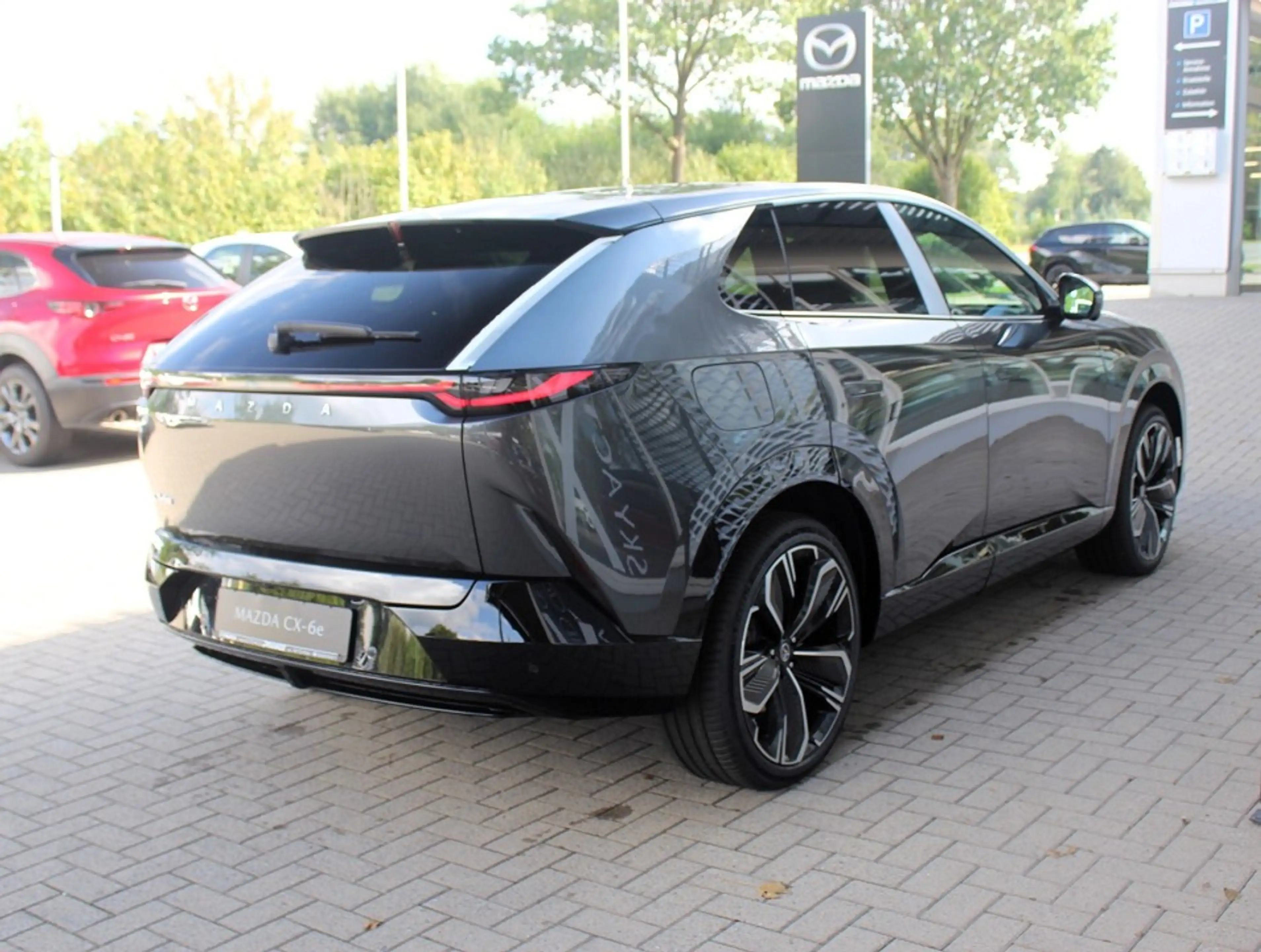 Mazda CX-6e EV-258 Takumi Plus DIGI. SPIEGEL 21" PANO — photo 5
