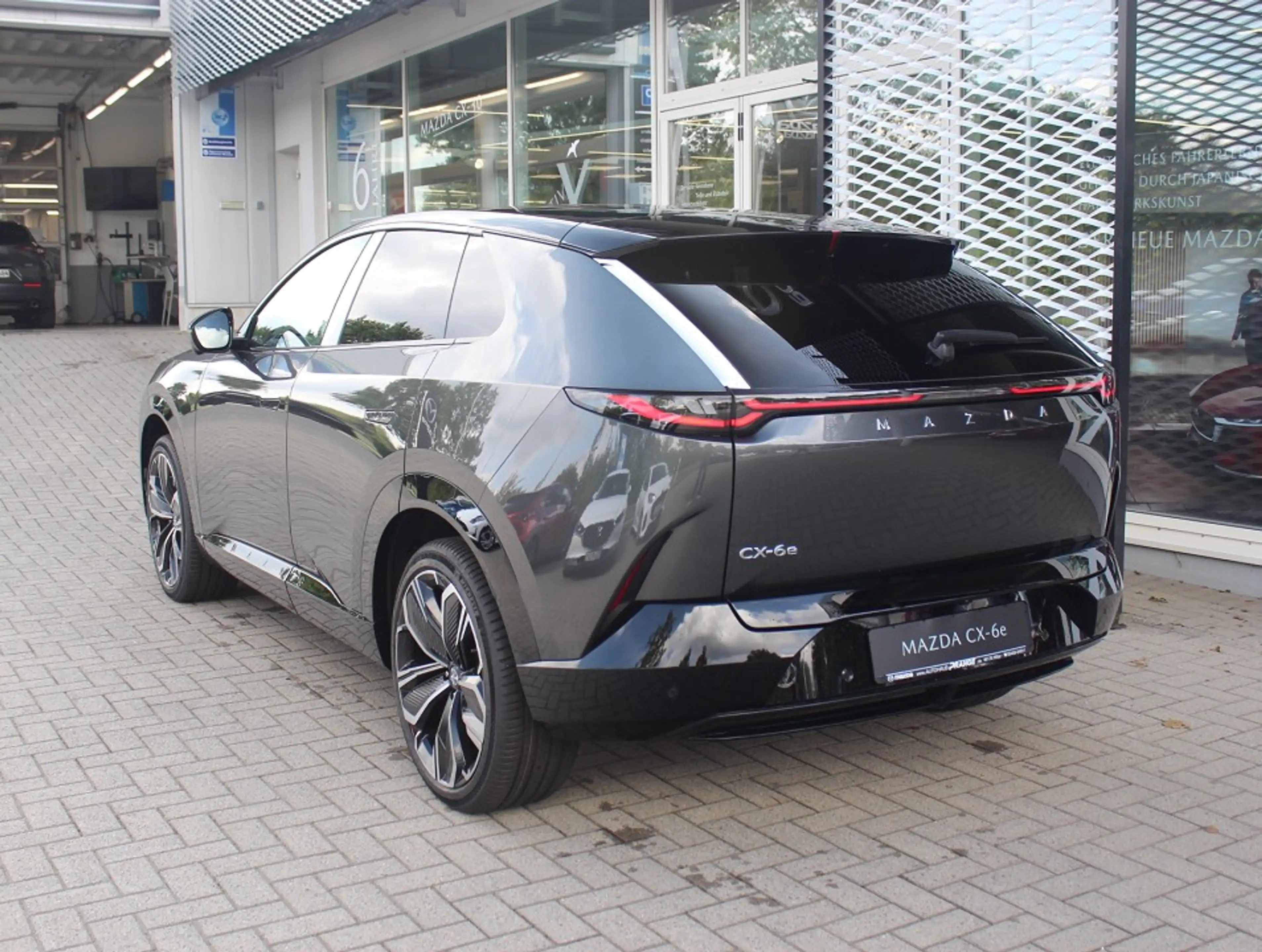 Mazda CX-6e EV-258 Takumi Plus DIGI. SPIEGEL 21" PANO — photo 3
