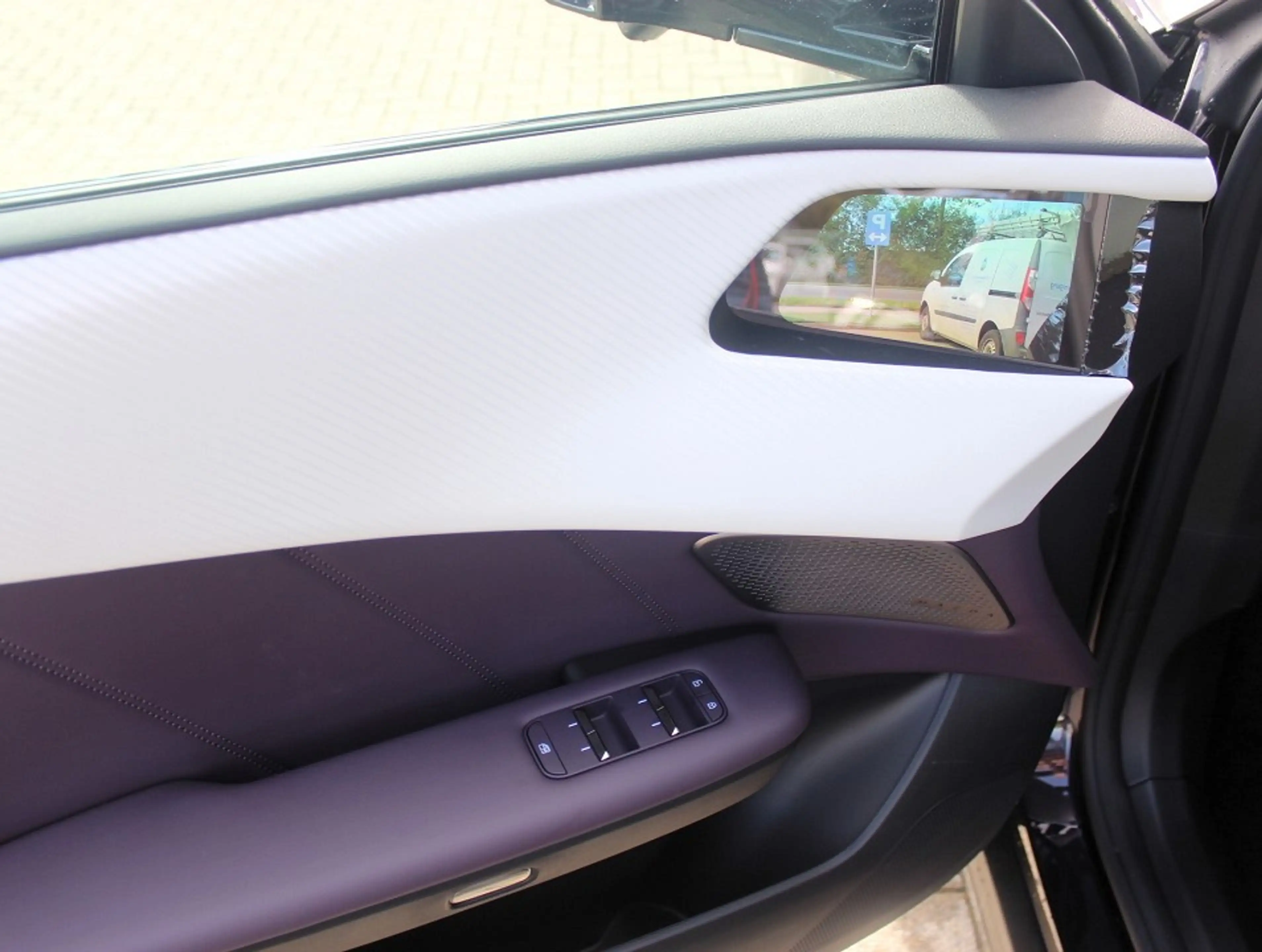 Mazda CX-6e EV-258 Takumi Plus DIGI. SPIEGEL 21" PANO — photo 11