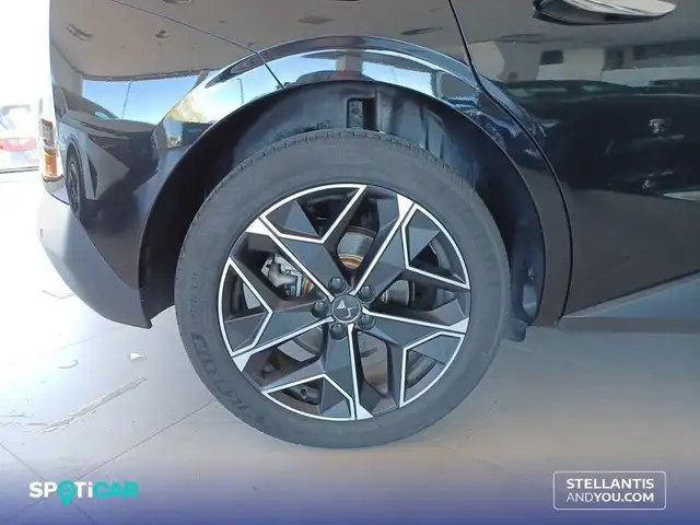 DS Automobiles DS 4 view 11