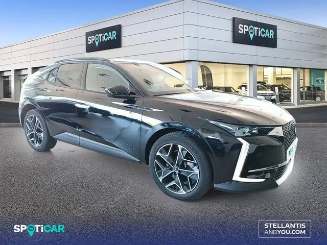 DS Automobiles DS 4 view 3