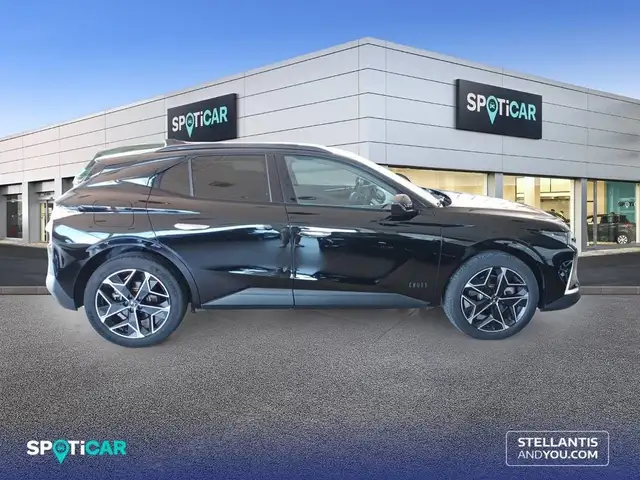 DS Automobiles DS 4 view 4