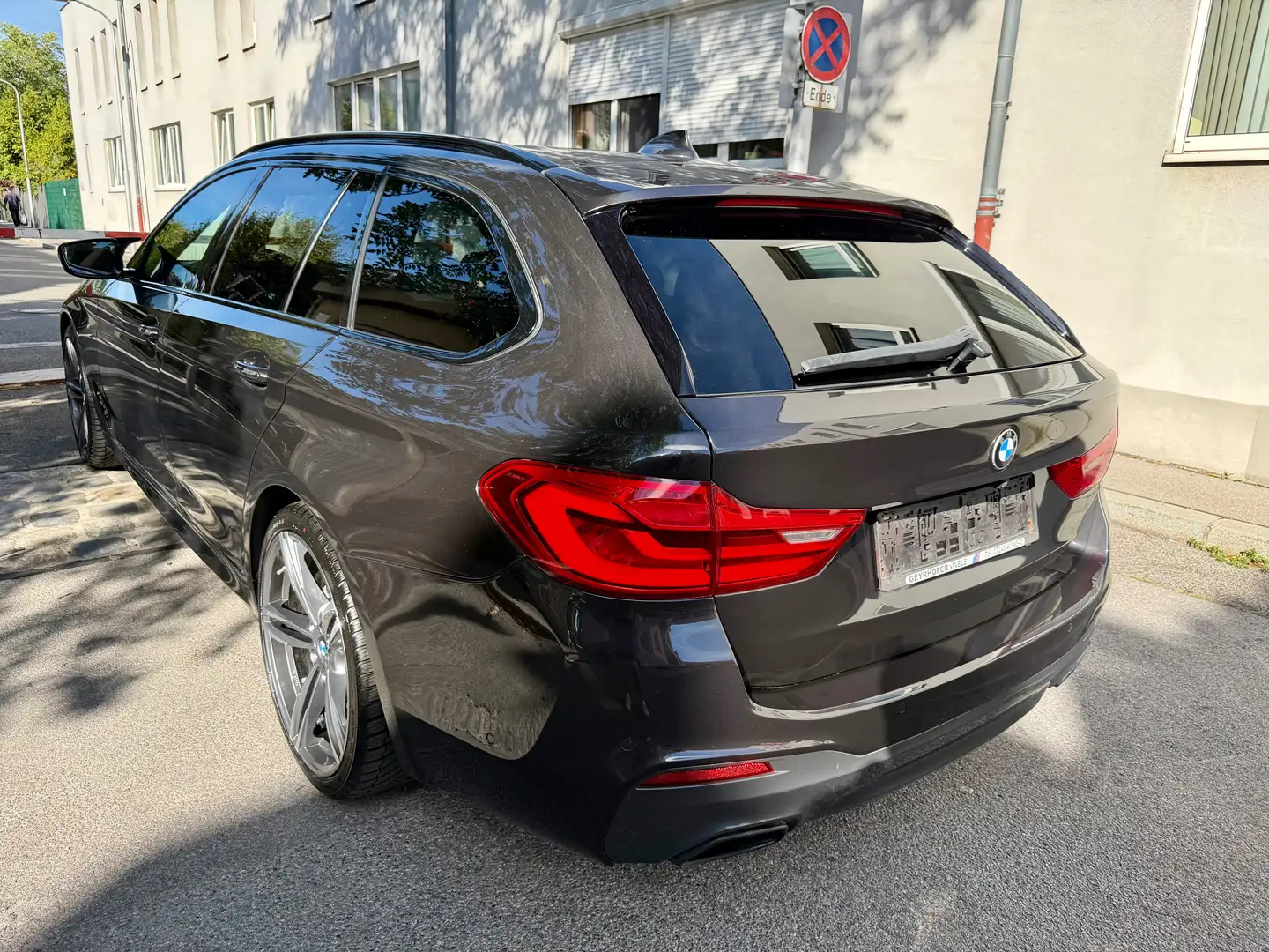 BMW 520 520d X-drive M-Paket Volle Ausstattung Grau - 2