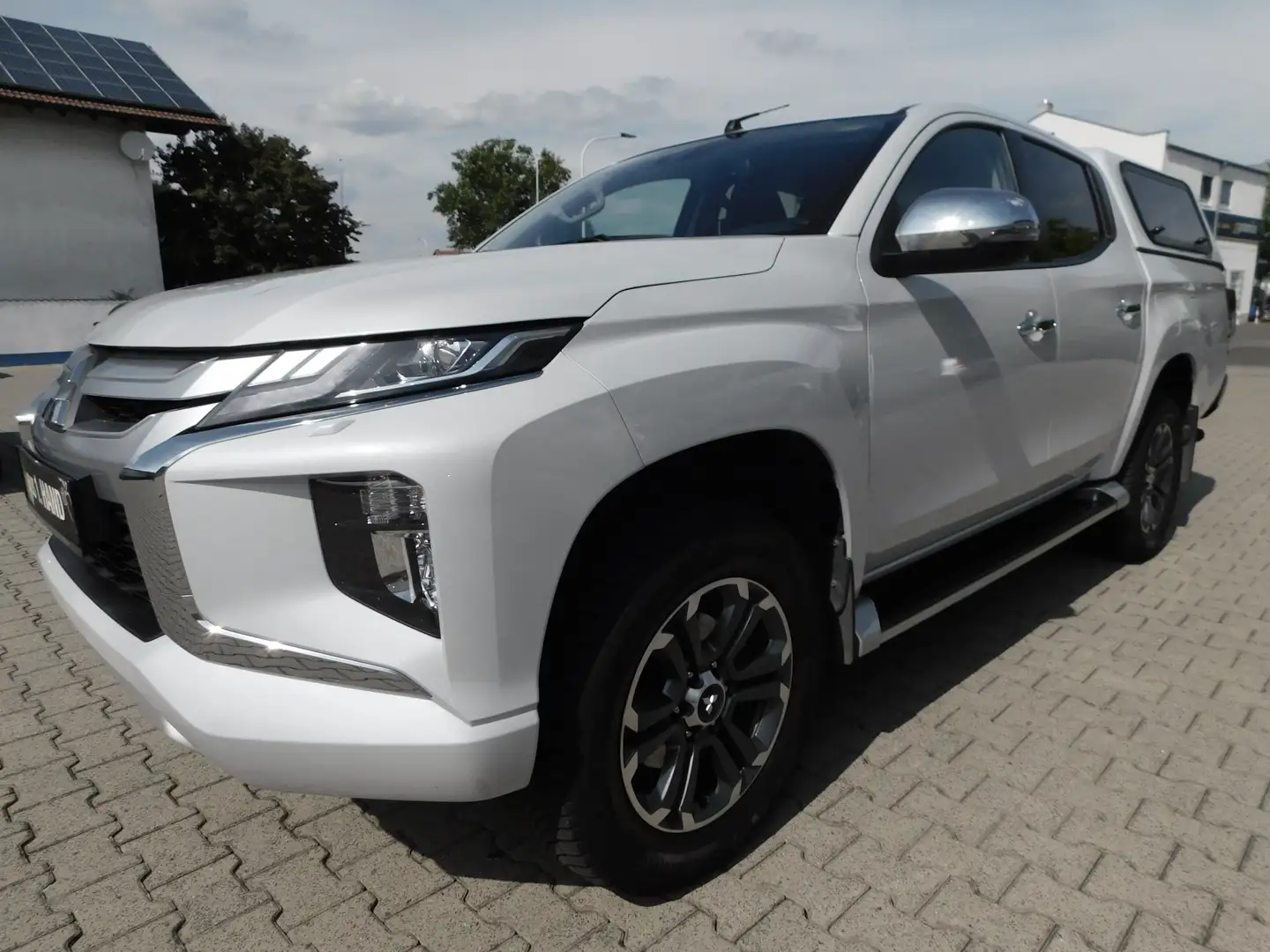 Mitsubishi L200 Intro Edition Doppelkabine 4WD+Hardtop+AHK,1.Hd.SH Wit - 2