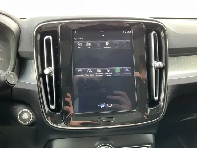 Volvo XC40 view 14