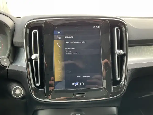 Volvo XC40 view 13