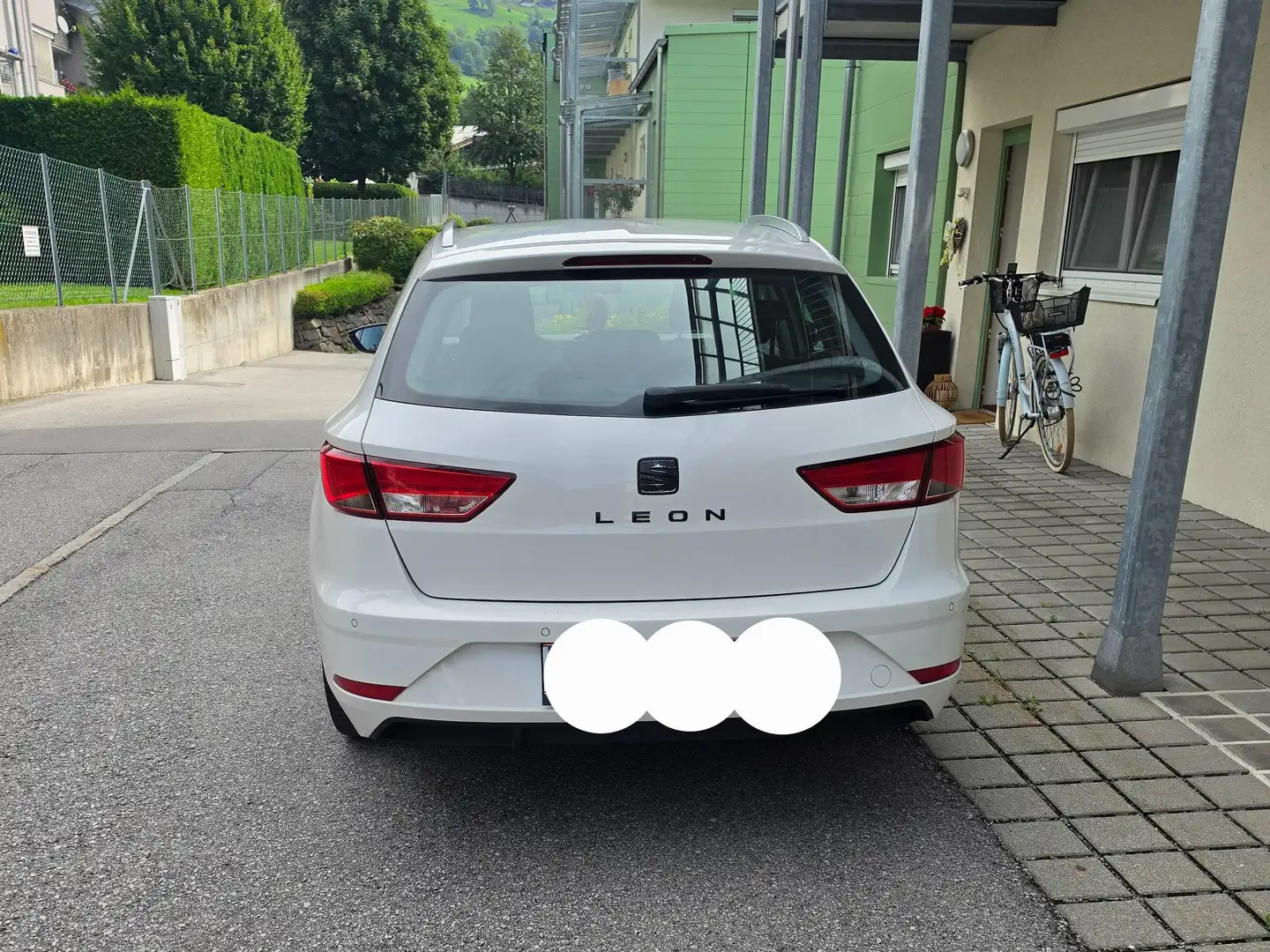 SEAT Leon Leon ST Style 1,4 TSI Style Weiß - 2