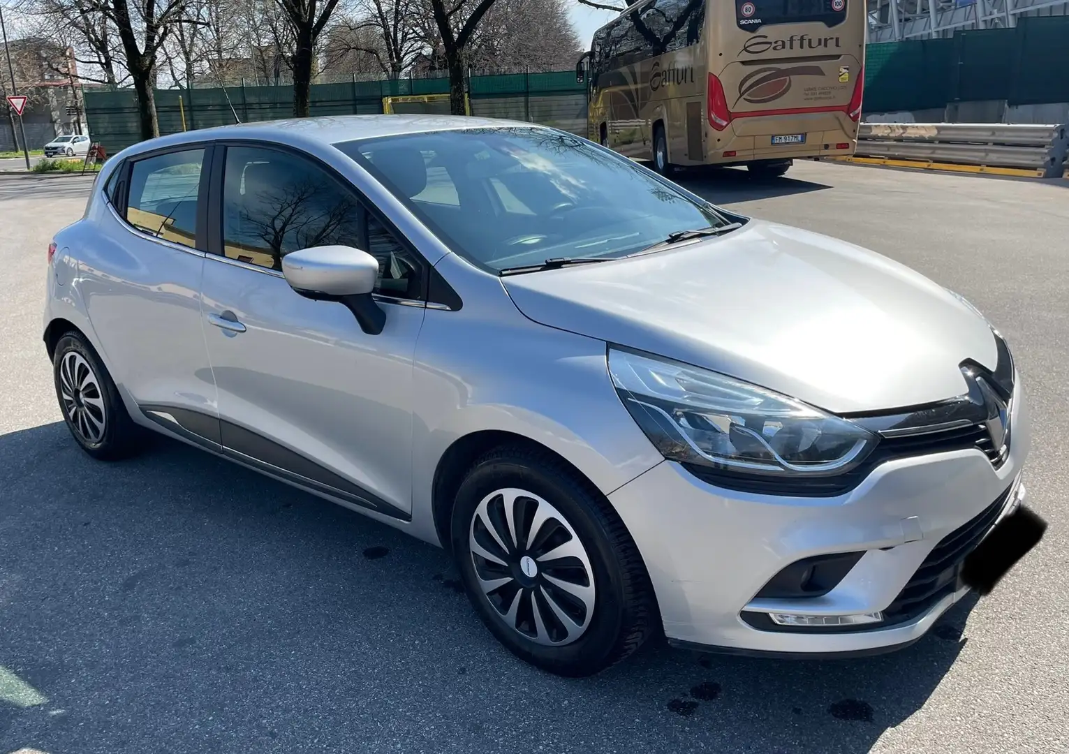 Renault Clio Clio Sporter 0.9 tce energy Zen 90cv Grigio - 1