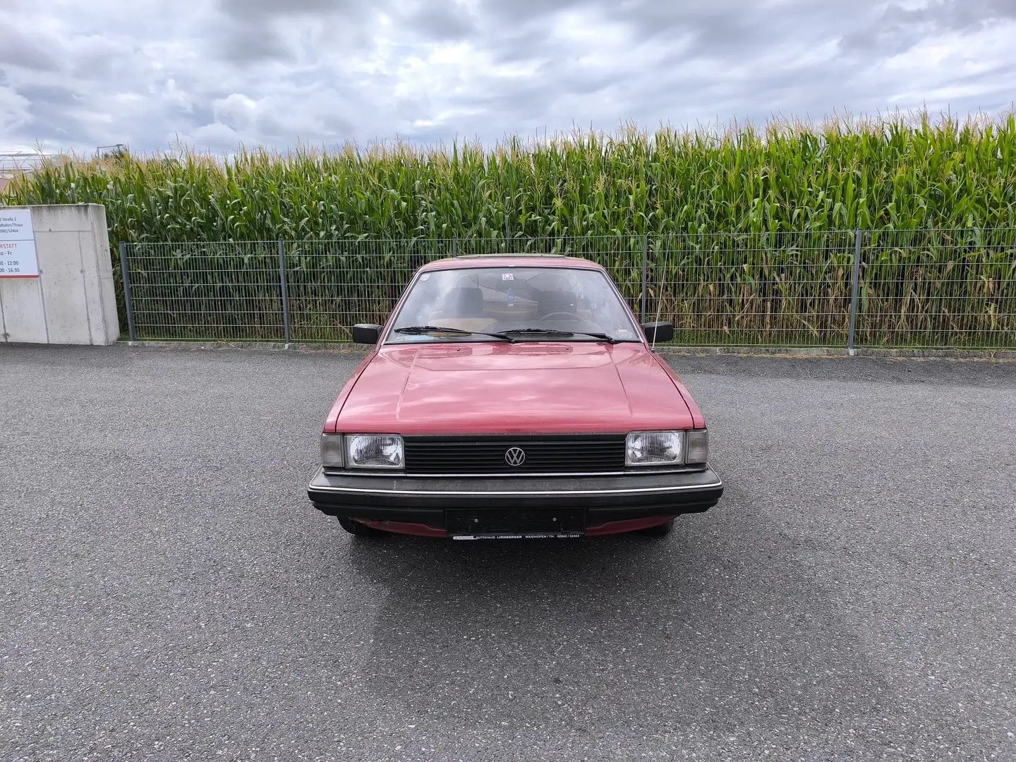 Volkswagen Santana Rot - 2