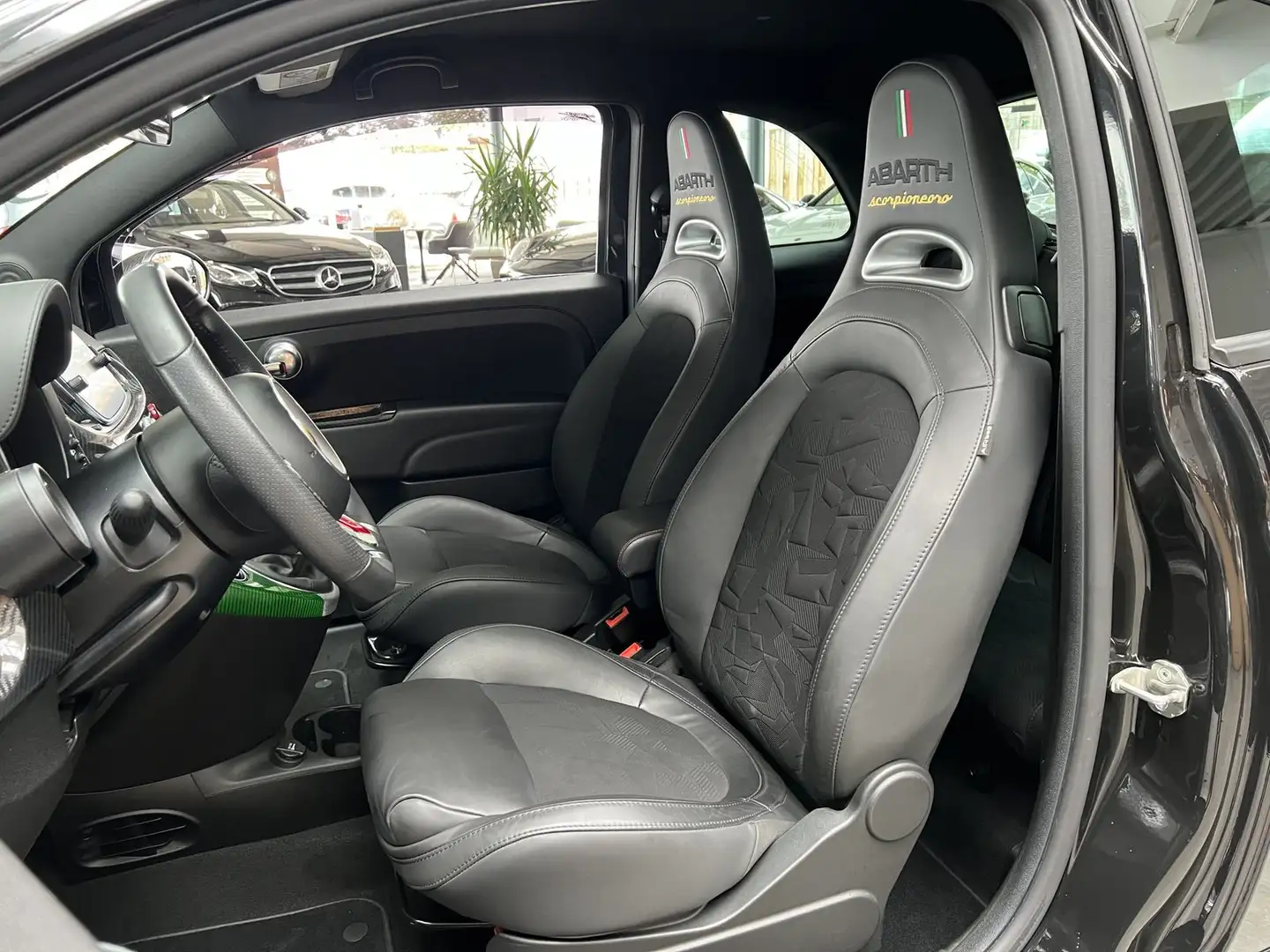 Abarth 595 1.4 T-Jet Scorpioneoro CARBON*1.Hand*Shz Noir - 2