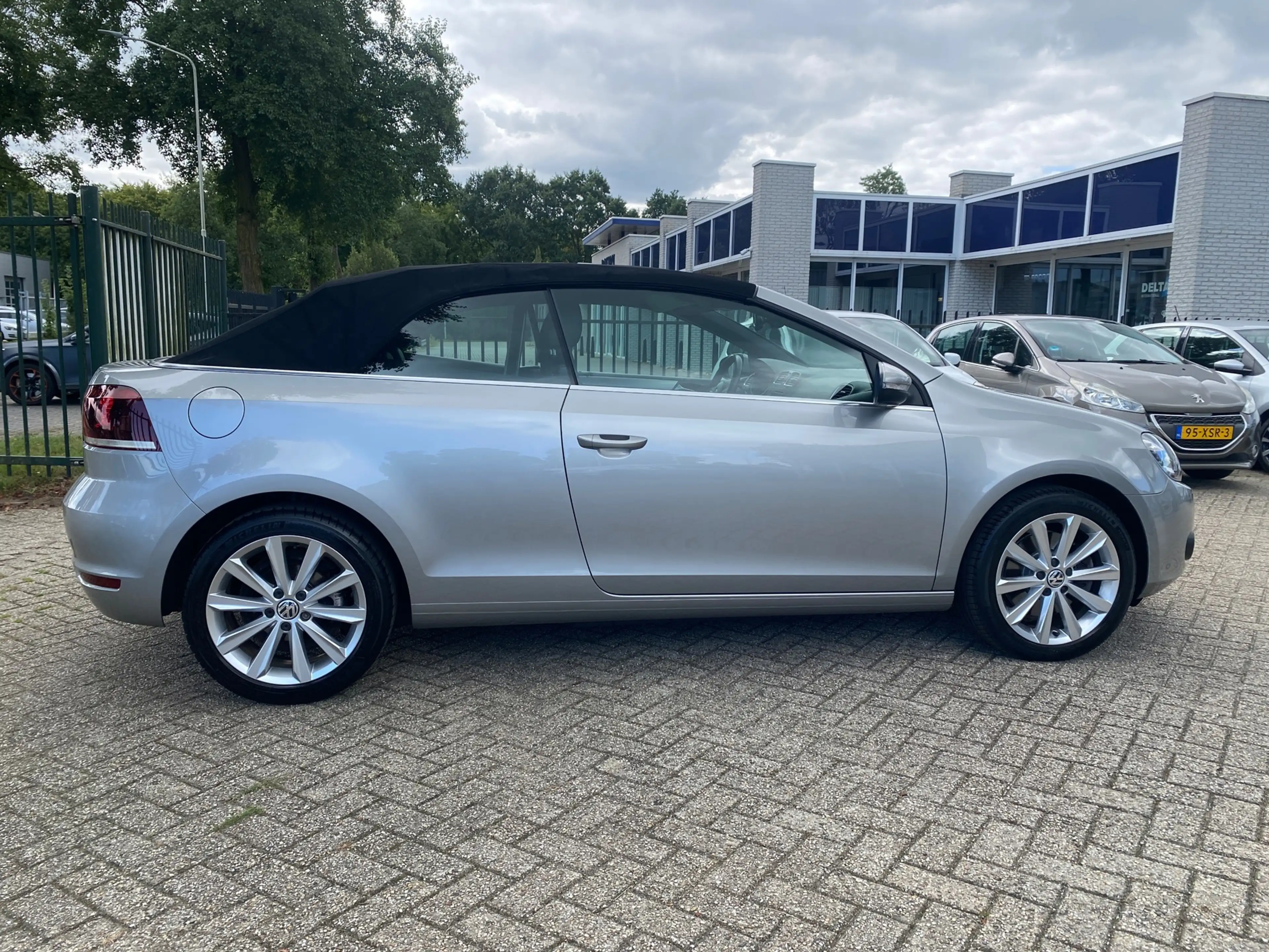 Volkswagen Golf Cabriolet 1.4 TSI HIGHLINE XENON CRUISE CAMERA LEER NAVI — photo 8