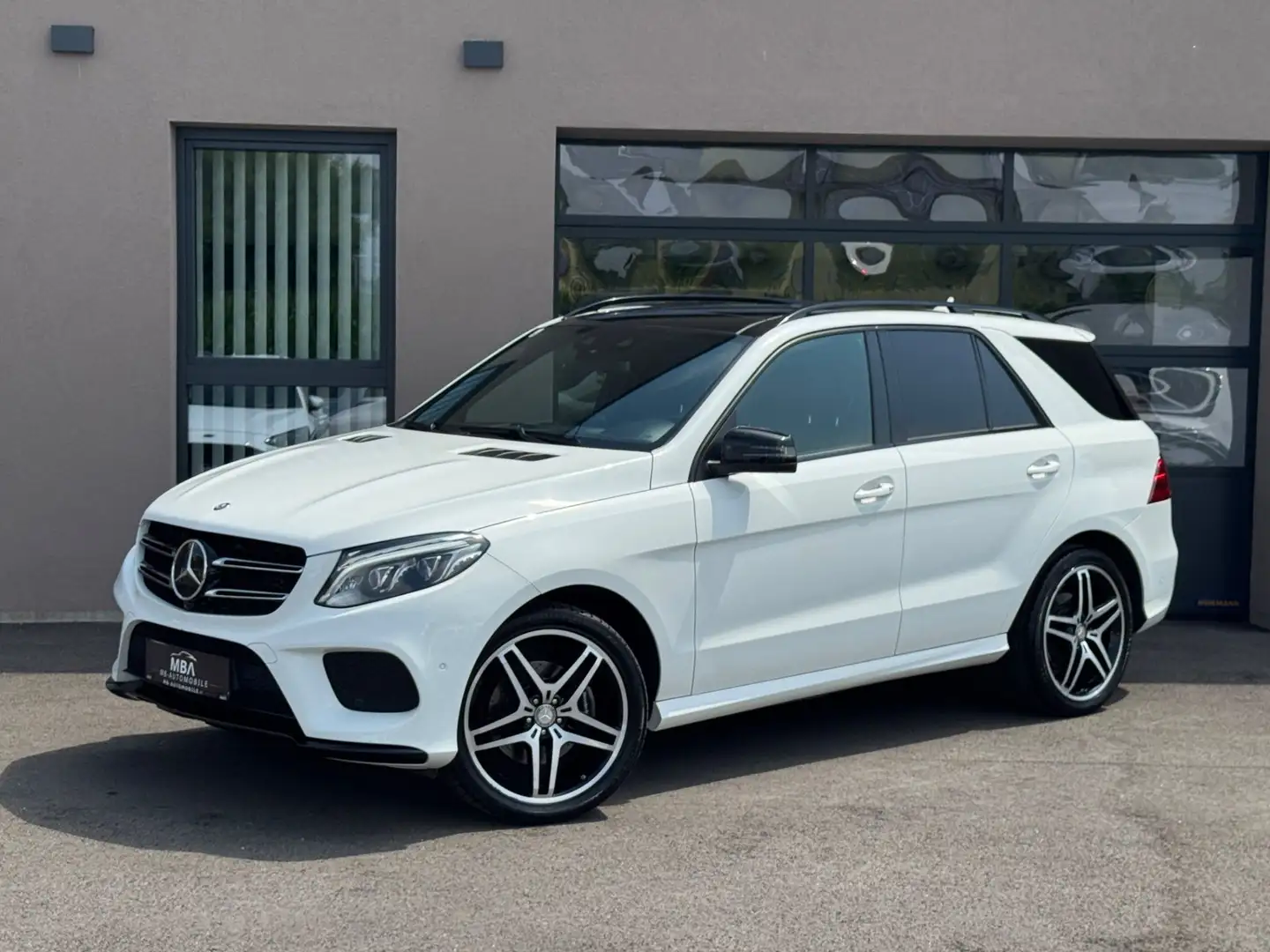 Mercedes-Benz GLE 350 d AMG-Line 4Matic | AHK 3,5t | Distronic | Pano | Weiß - 1