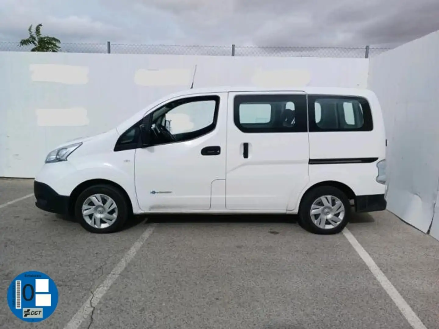 Nissan NV200 E- Combi 5 40kWh COMFORT Doble Puerta Tr. Blanco - 2