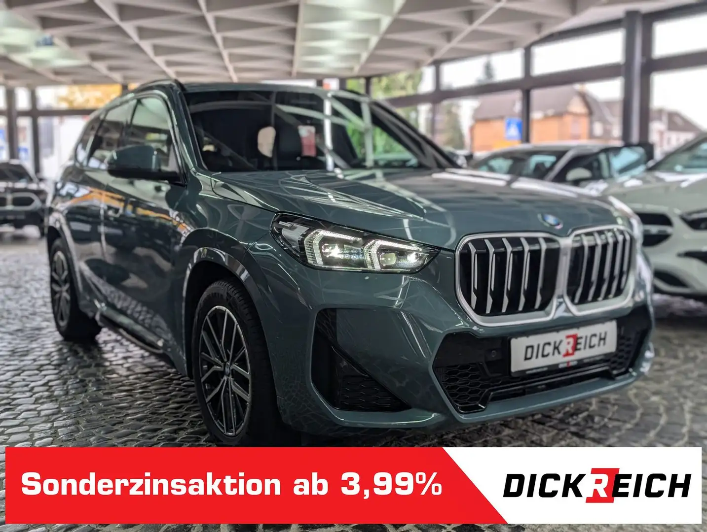 BMW X1 18 d sDrive M Sport SHADOW AHK PANO KAM LEDER Verde - 1