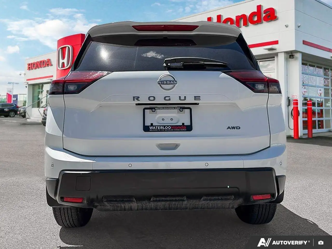 Nissan Rogue снимка Nissan Rogue