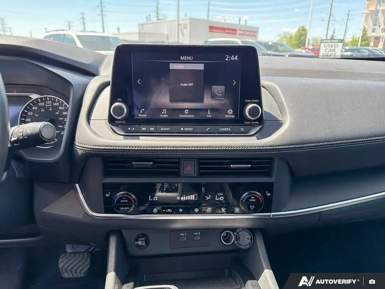 Nissan Rogue снимка Nissan Rogue