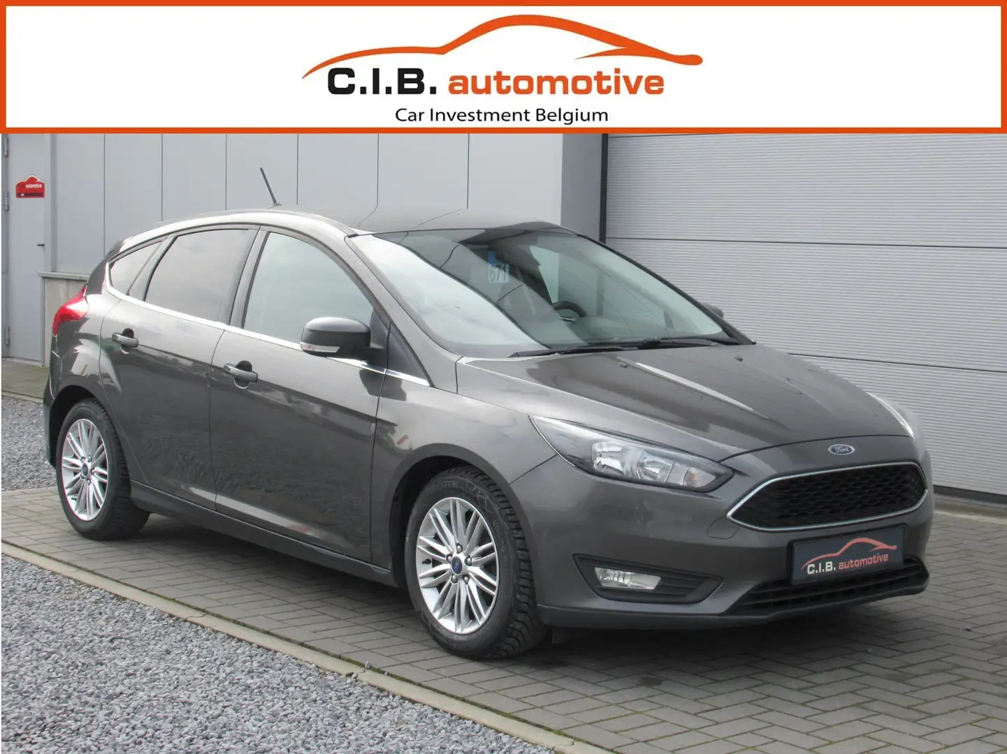 Ford Focus 1.5 TDCi Business / Navi / PDC / Cruise Control Gris - 1