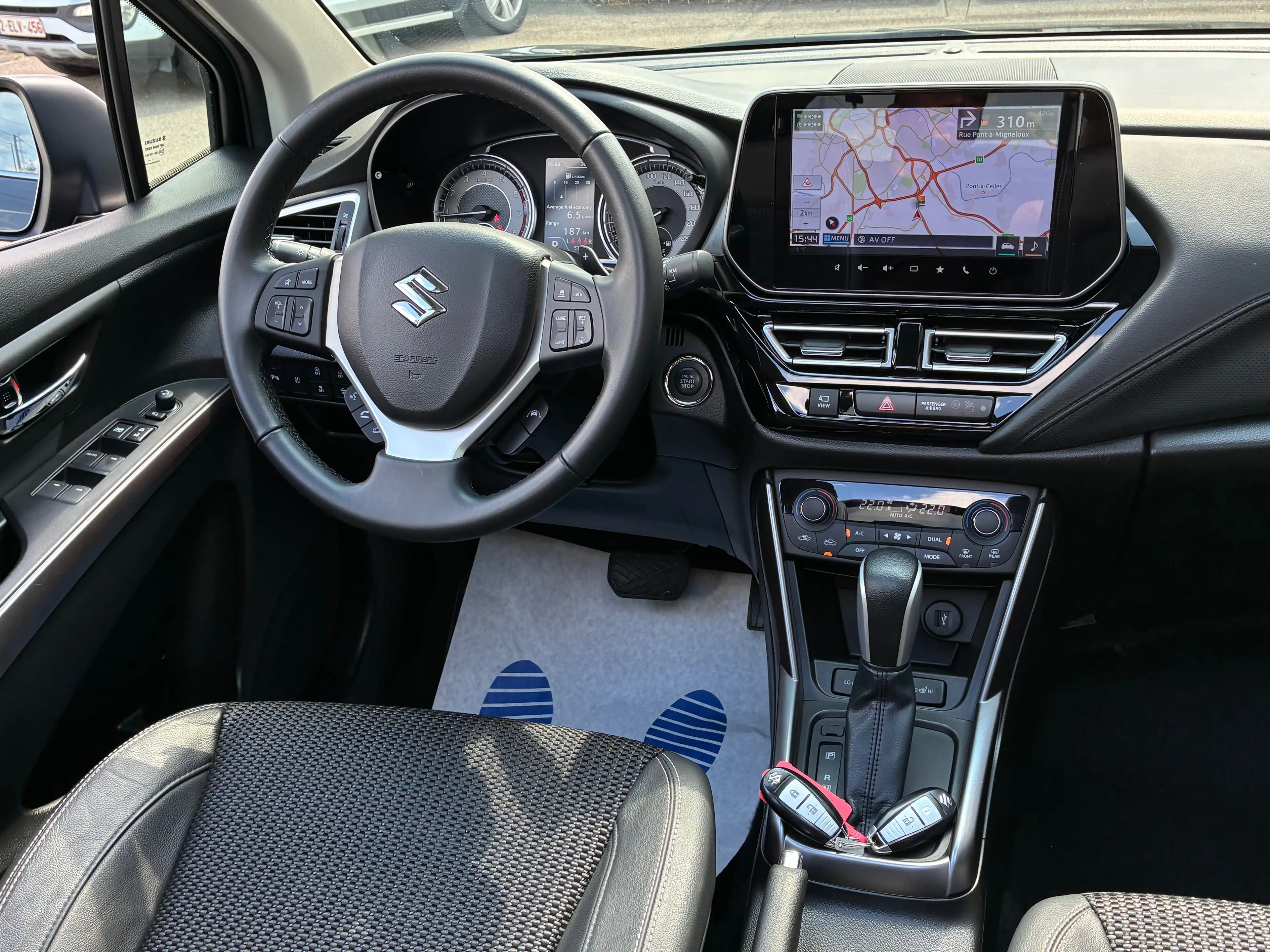 Suzuki SX4 1.3i GLX 95KW HYBRID NOVC GPS PANO CAMERA360 FULL — photo 14