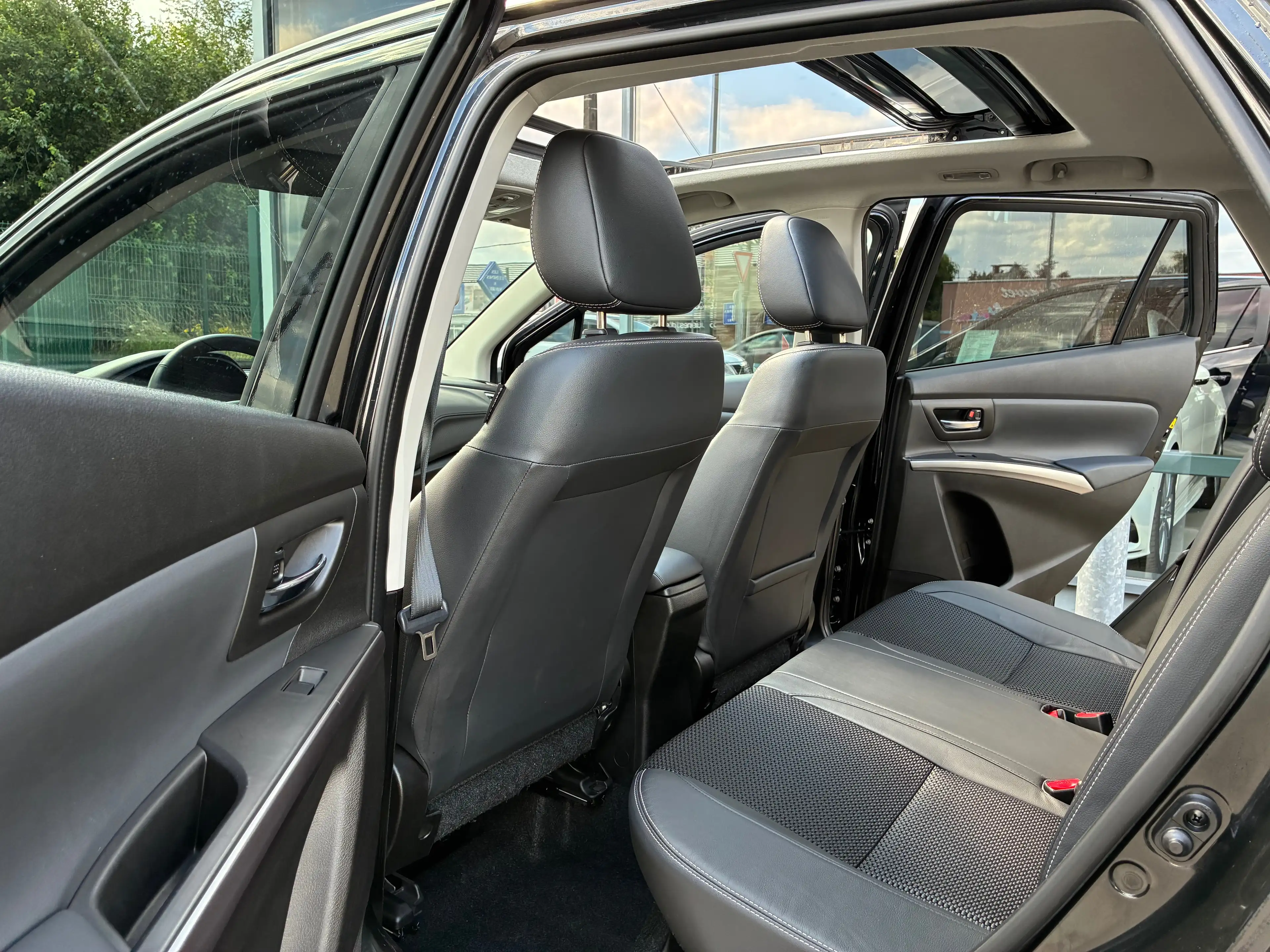 Suzuki SX4 1.3i GLX 95KW HYBRID NOVC GPS PANO CAMERA360 FULL — photo 13