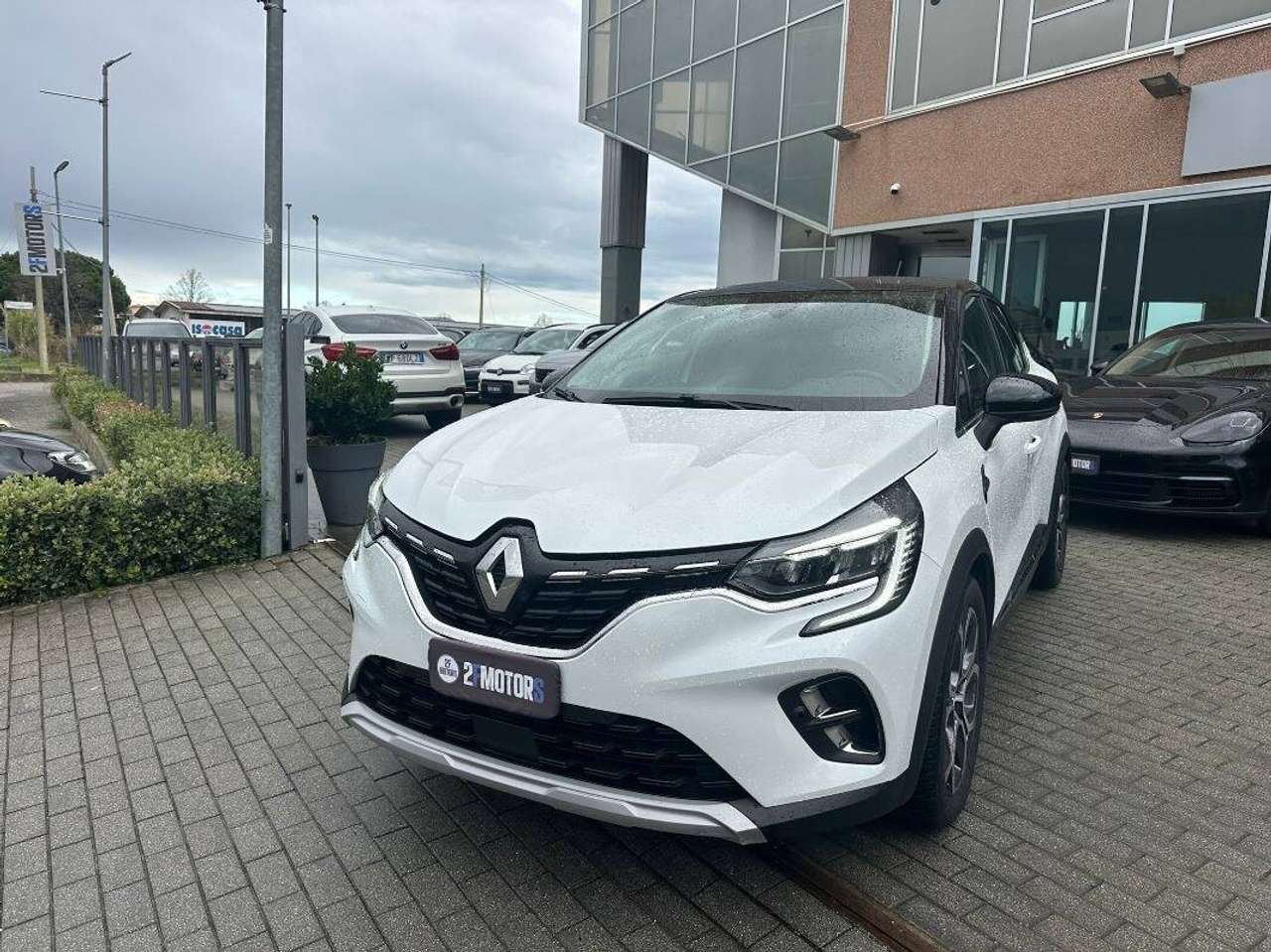 Renault Captur 1.6 E-Tech hybrid Intens 145cv auto