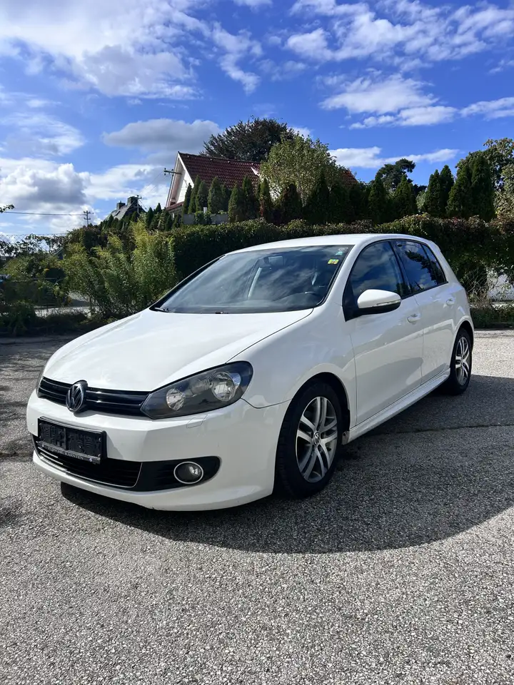 Volkswagen Golf Rabbit 1,6 TDI DPF — photo 1 of 11