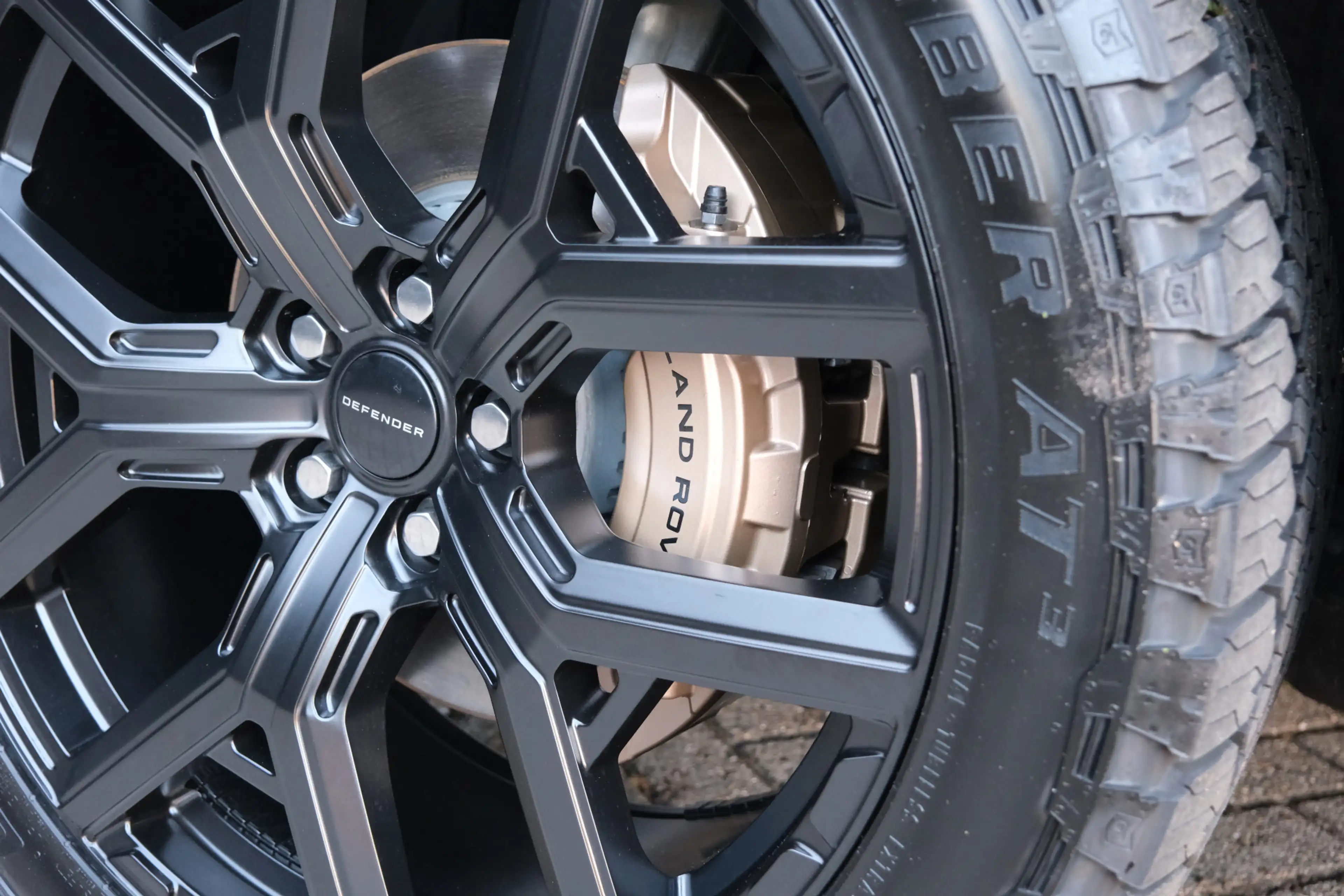 Land Rover Defender 110 P300e 110 X-Dynamic SE 5-Year Edition! | NP € — photo 20