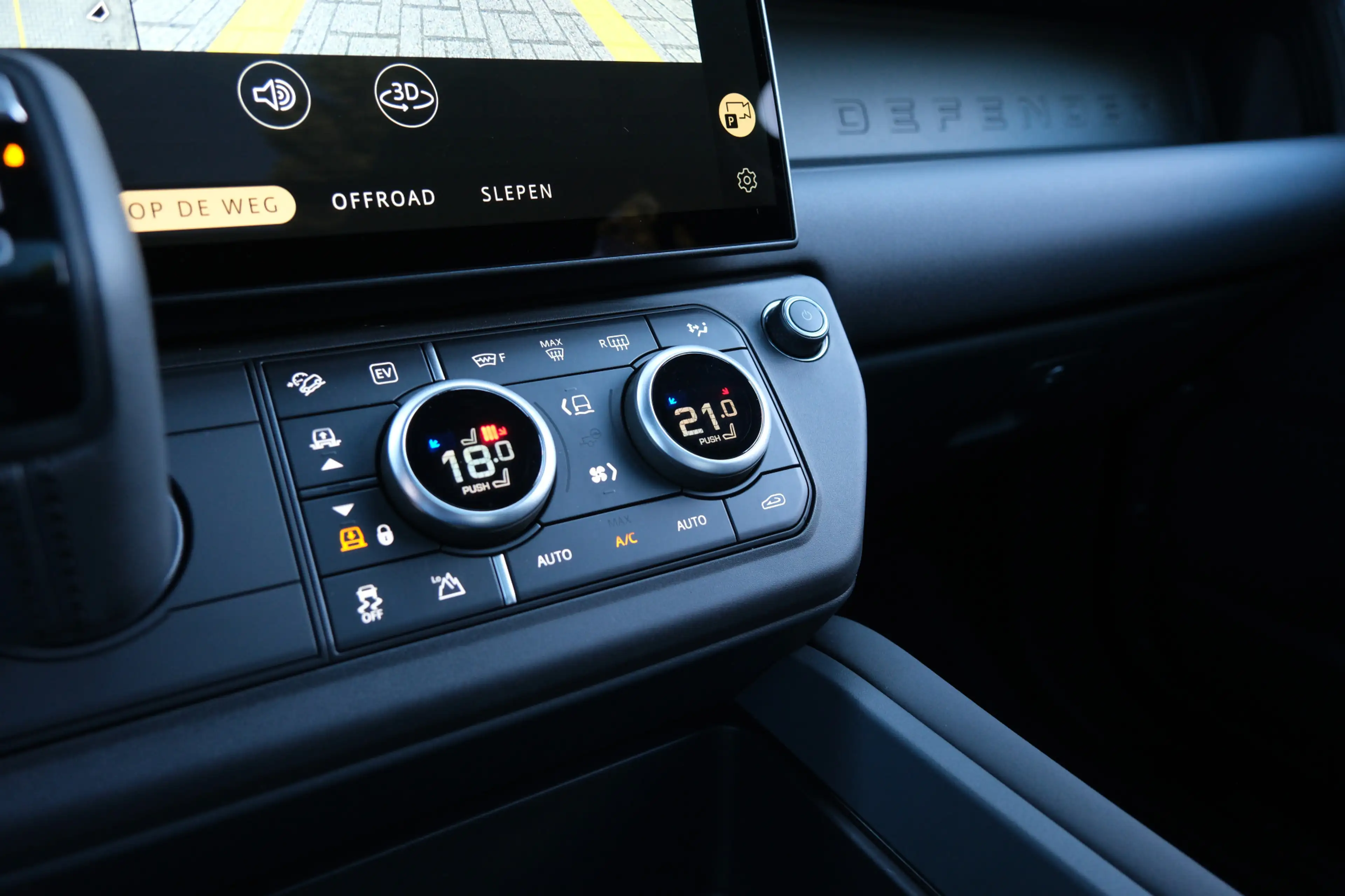 Land Rover Defender 110 P300e 110 X-Dynamic SE 5-Year Edition! | NP € — photo 31