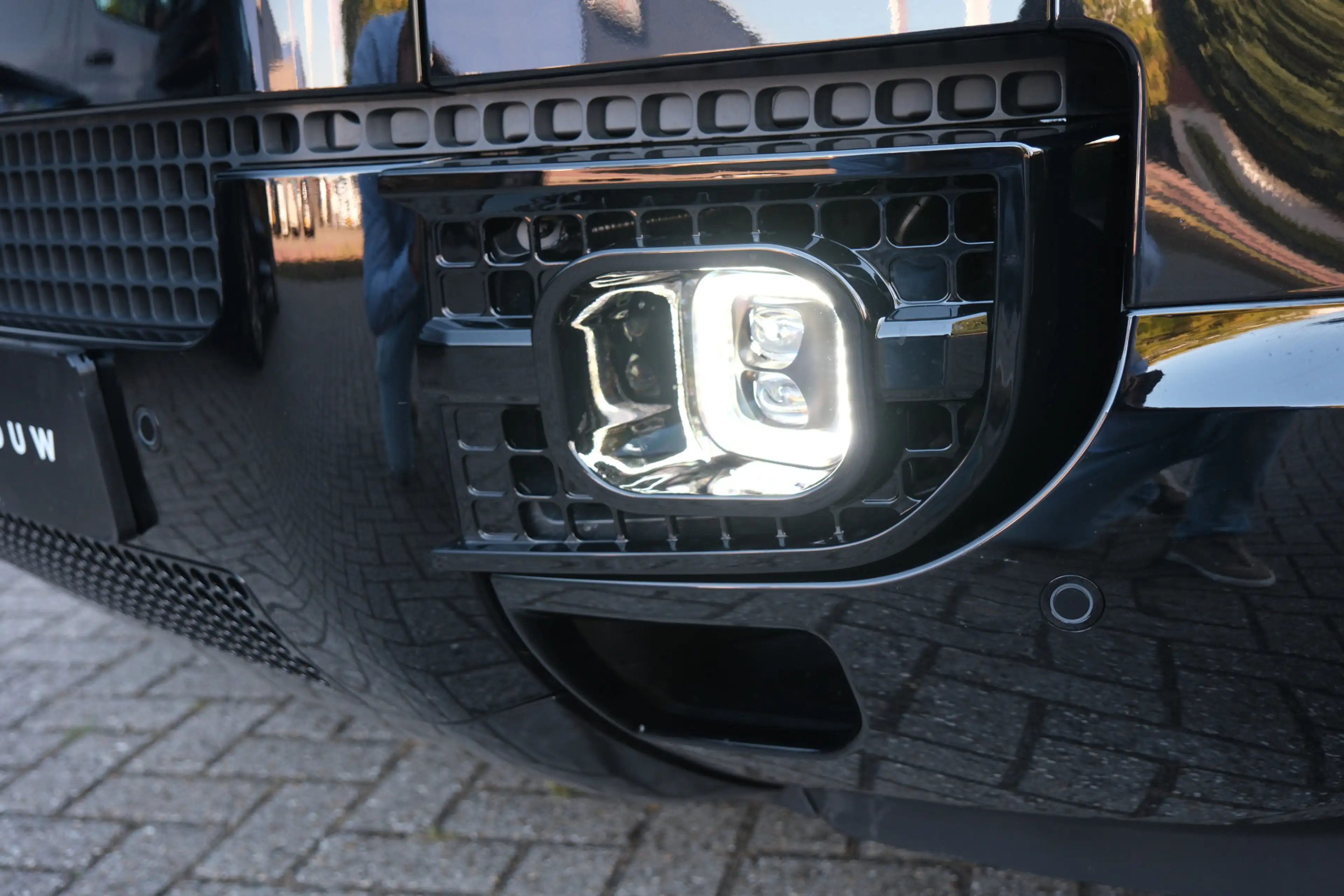 Land Rover Defender 110 P300e 110 X-Dynamic SE 5-Year Edition! | NP € — photo 13