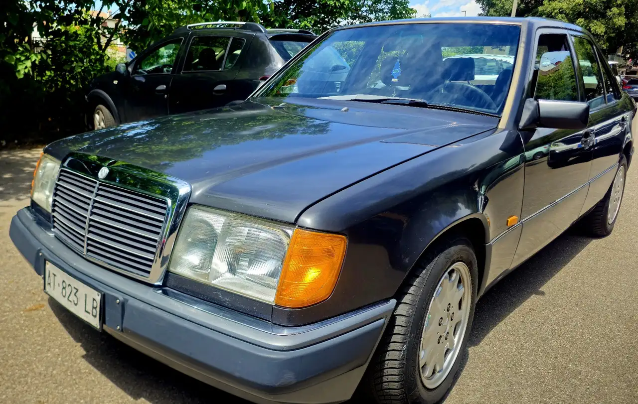 Mercedes-Benz E 200 (124), foto 4