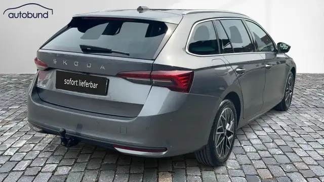 Skoda Octavia view 3