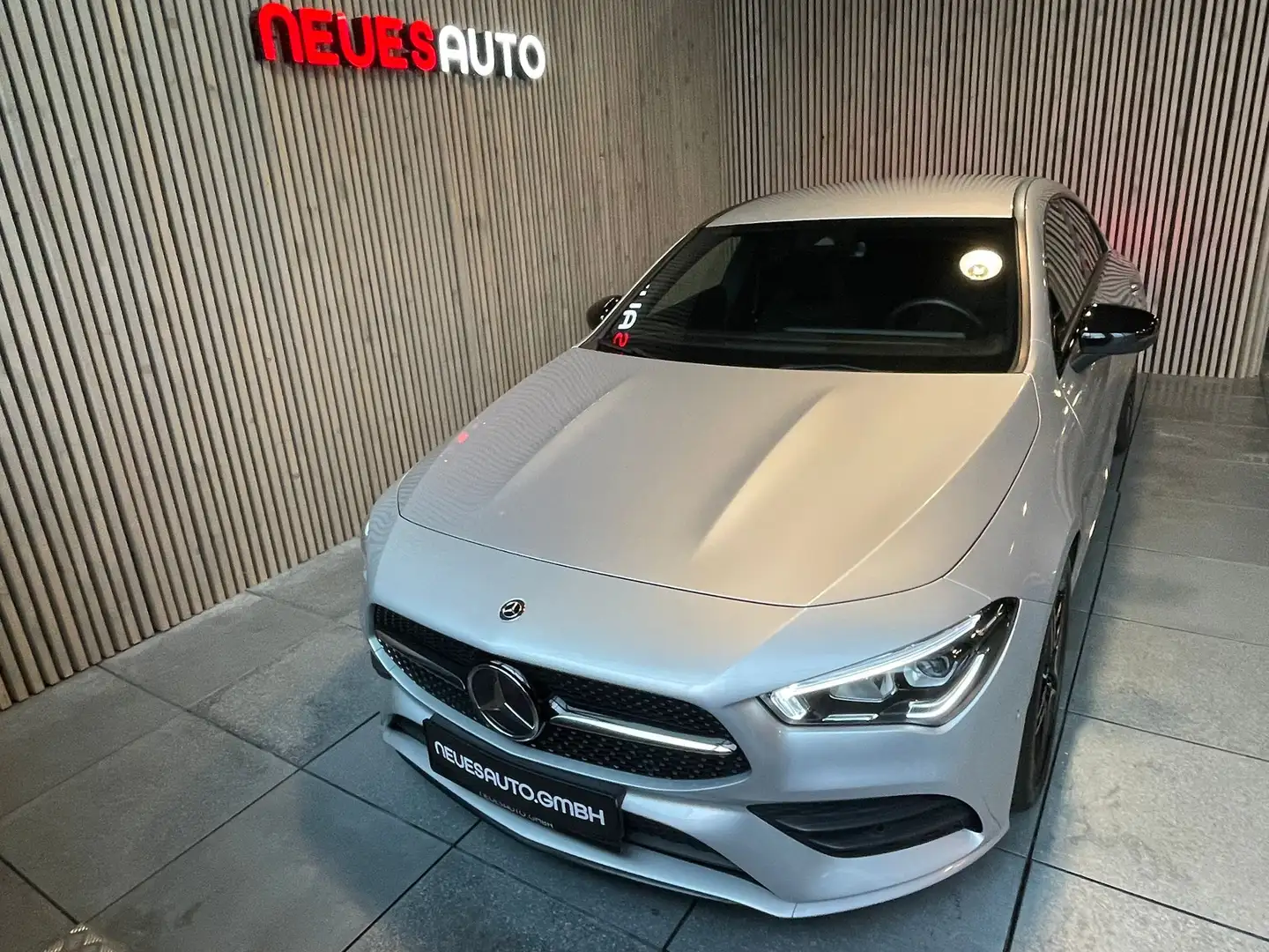 Mercedes-Benz CLA 180 d *AMG*Ambiente*Night*Keyless-Go*DAB* Grau - 2