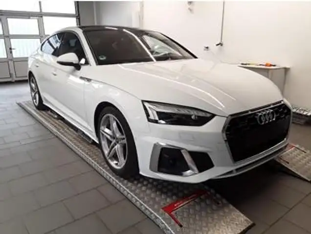 Audi A5 view 12