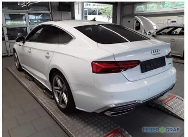 Audi A5 view 2