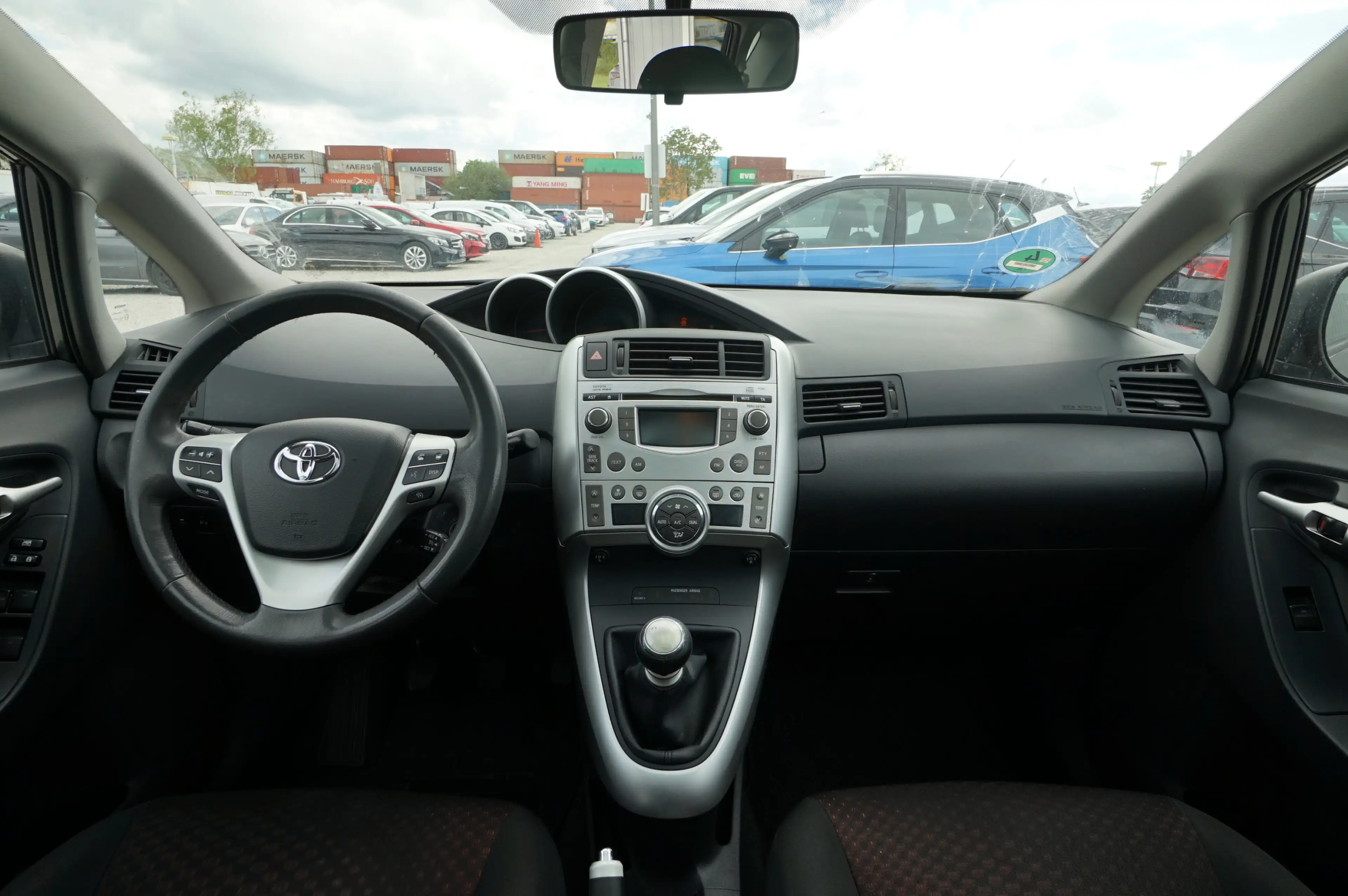 Toyota Verso 1.8 Edition |Panorama| |Tempomat| |PDC| — photo 9