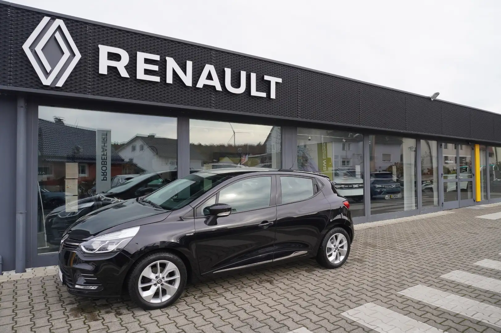 Renault Clio Limited TCe 120 EDC Schwarz - 1