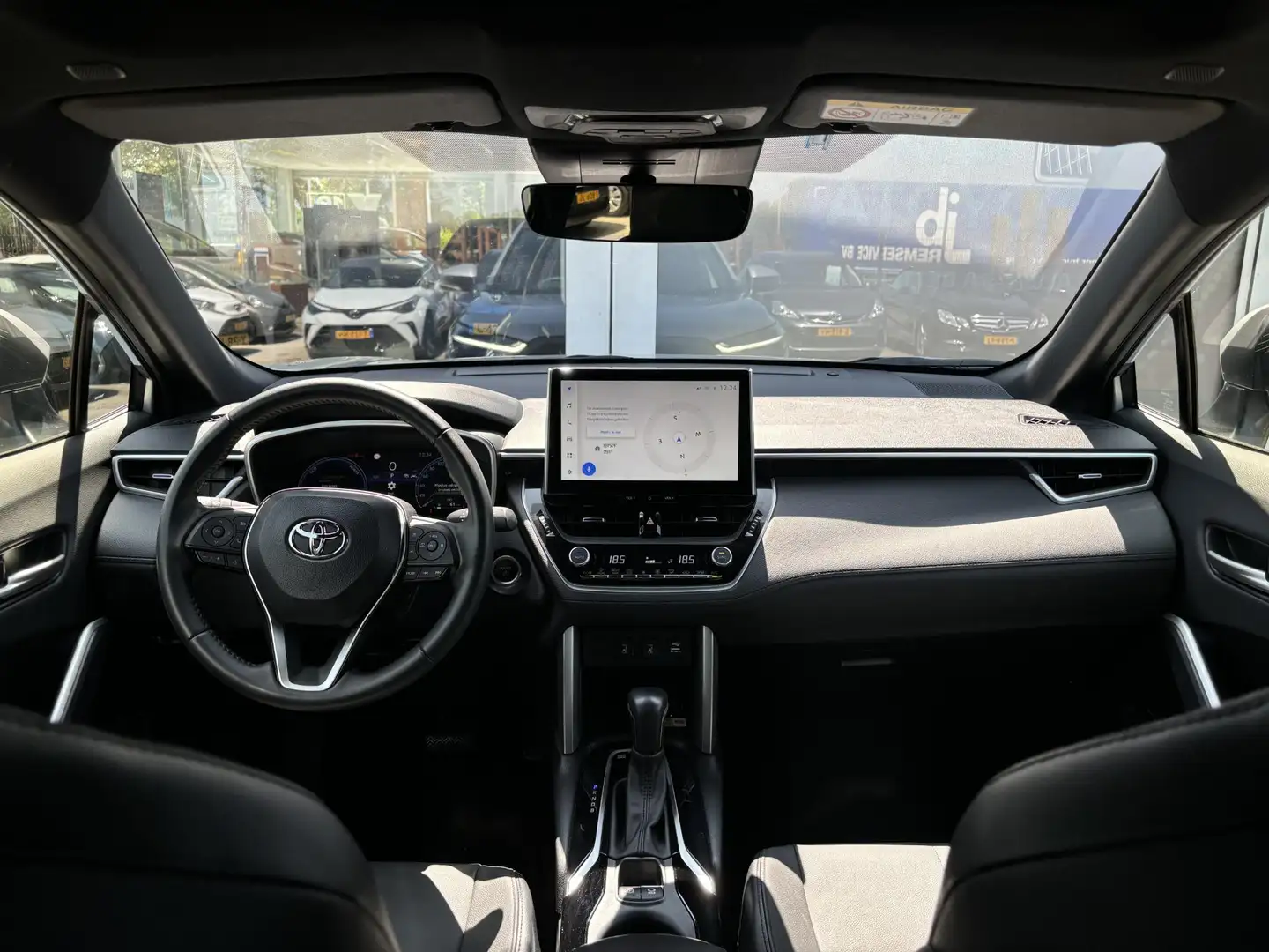 Toyota Corolla Cross Style | All seasonbanden | Panoramadak | Half lede - 2