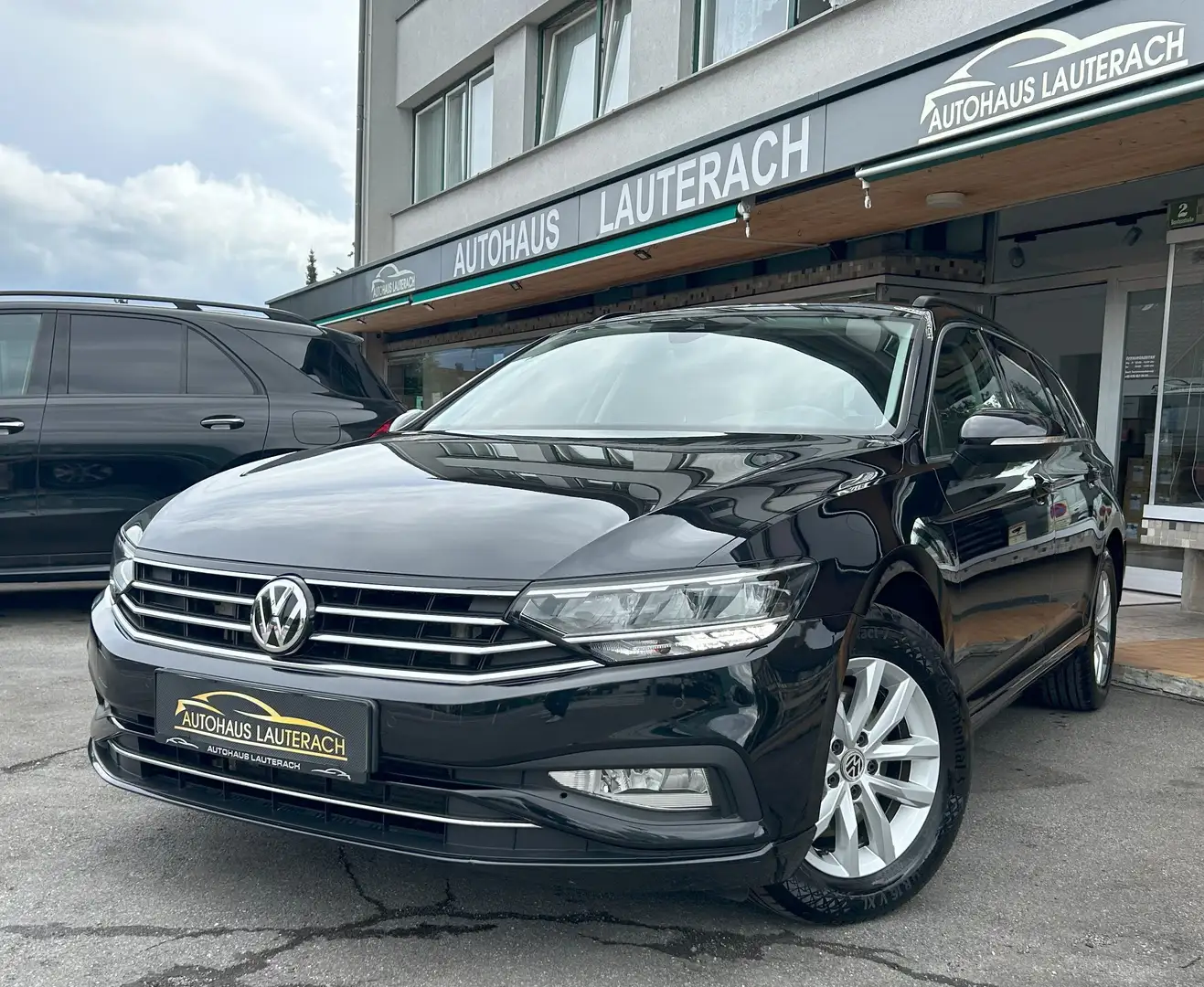 Volkswagen Passat Variant Business 2.0 TDI DSG *1.BESITZ *APP *NAV *LED *SHZ - 1