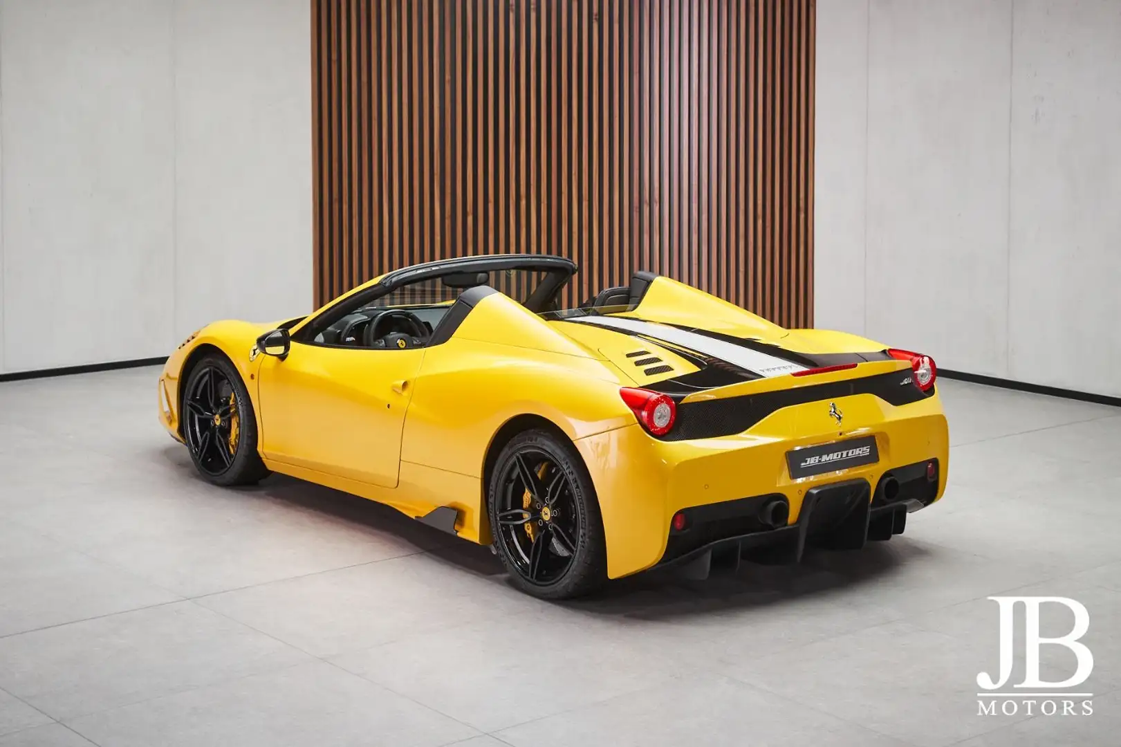 Ferrari 458 Speciale Aperta Stripe Carbon Gelb - 2