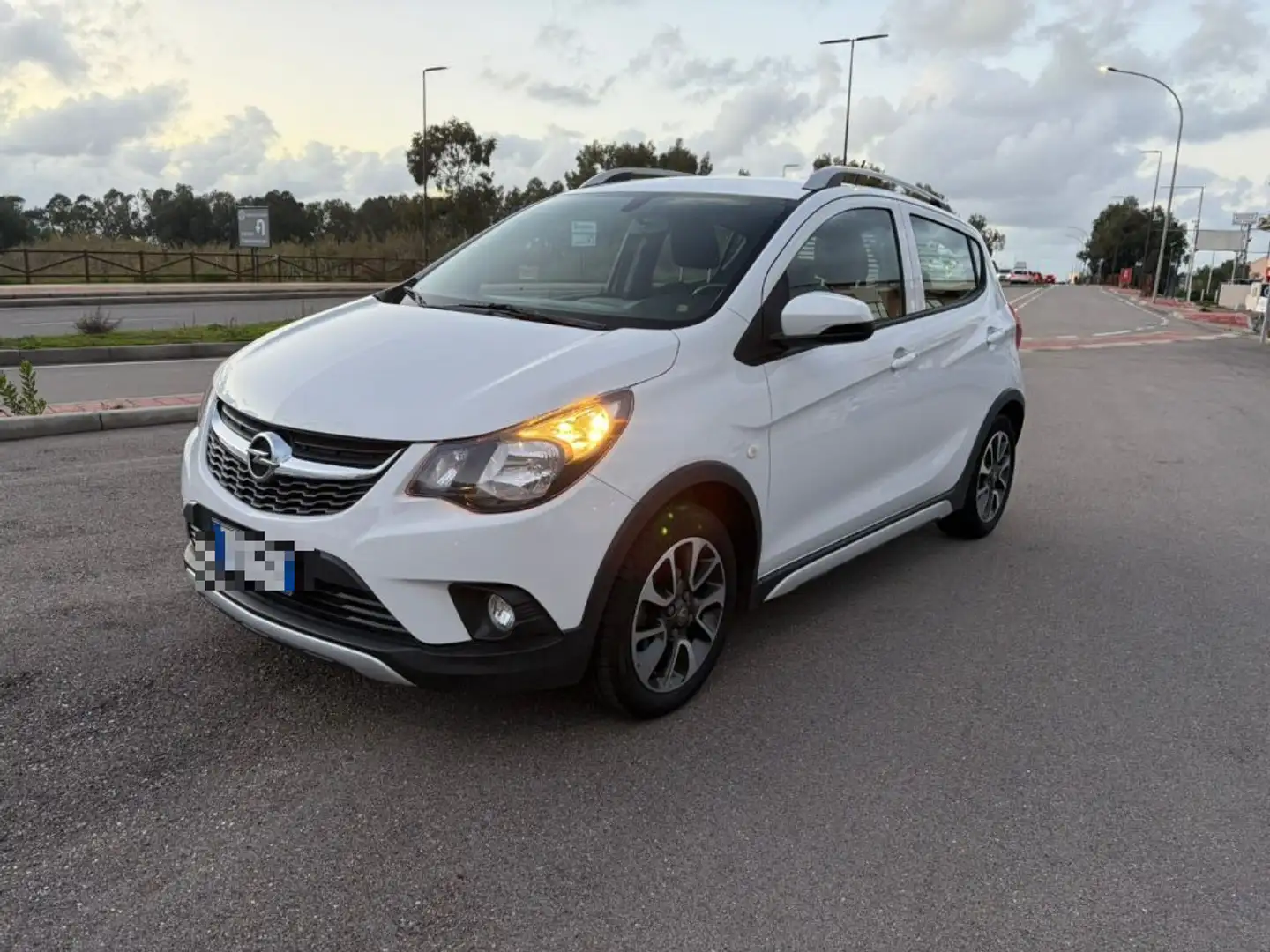 Opel Karl Rocks 1.0 73 CV Bianco - 1