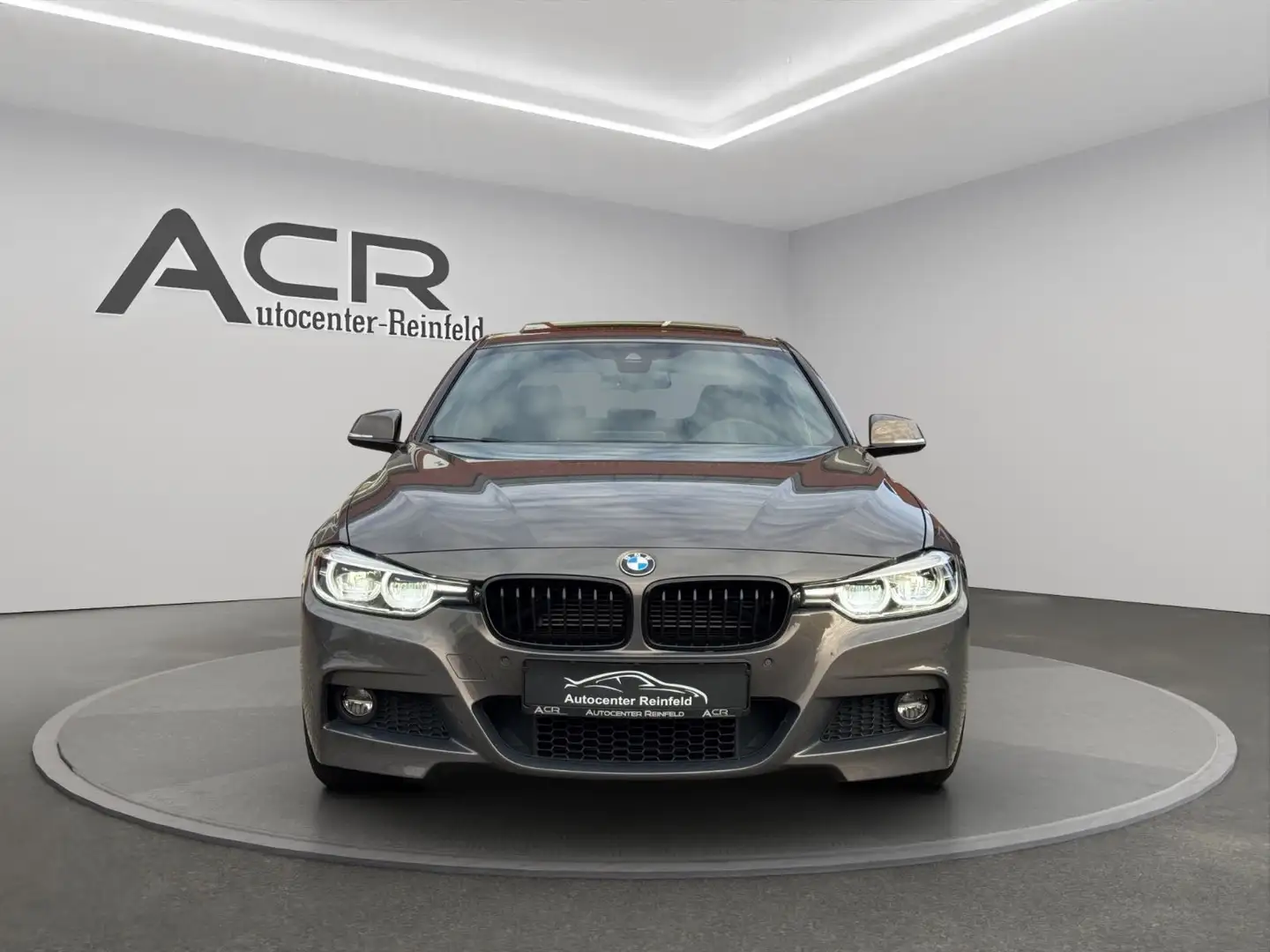 BMW 330 e M Sport 360°/Totwi./HuD/LED/Individual/VOL Gris - 2