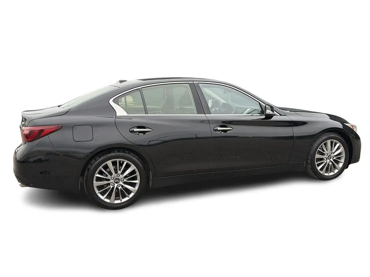 Infiniti Q50 снимка Infiniti Q50