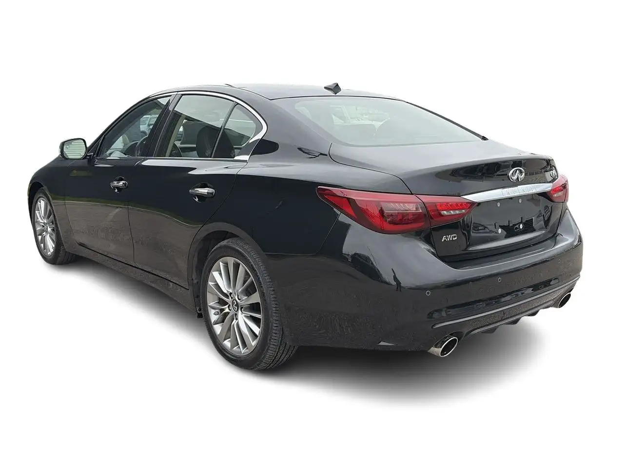 Infiniti Q50 снимка Infiniti Q50
