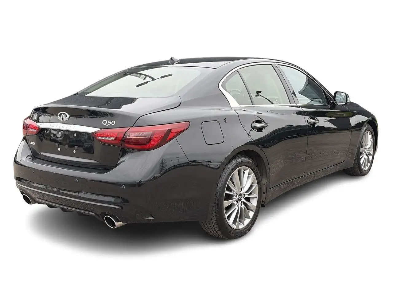 Infiniti Q50 снимка Infiniti Q50
