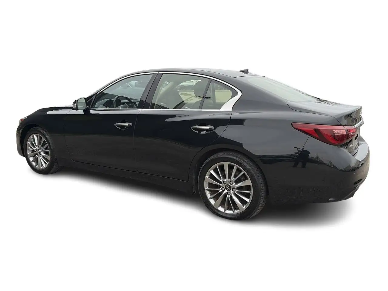 Infiniti Q50 снимка Infiniti Q50