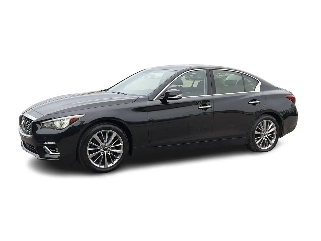 Infiniti Q50 снимка Infiniti Q50