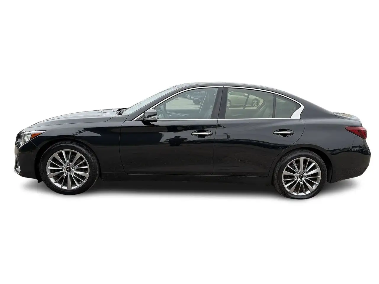 Infiniti Q50 снимка Infiniti Q50