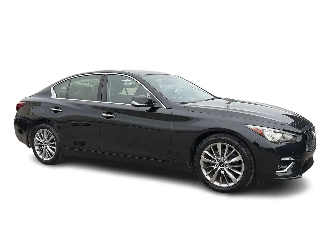 Infiniti Q50 снимка Infiniti Q50